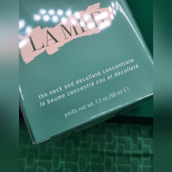 La Mer The Neck and Decollete Concentrate 1.7oz NIB - Picture 2 of 5